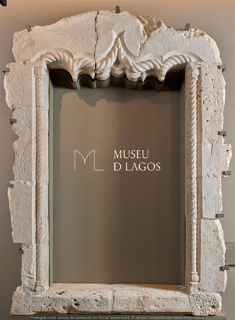 <b>Moldura de v�o de janela</b>